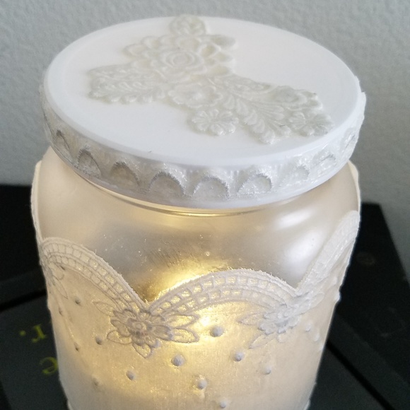 Flameless Candle Holder with Lid Handmade - Picture 3 of 8